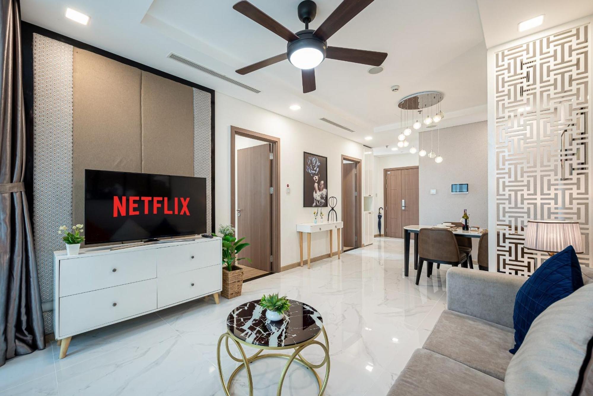 Urban Heights Rentals Landmark 81 ホーチミン市 エクステリア 写真
