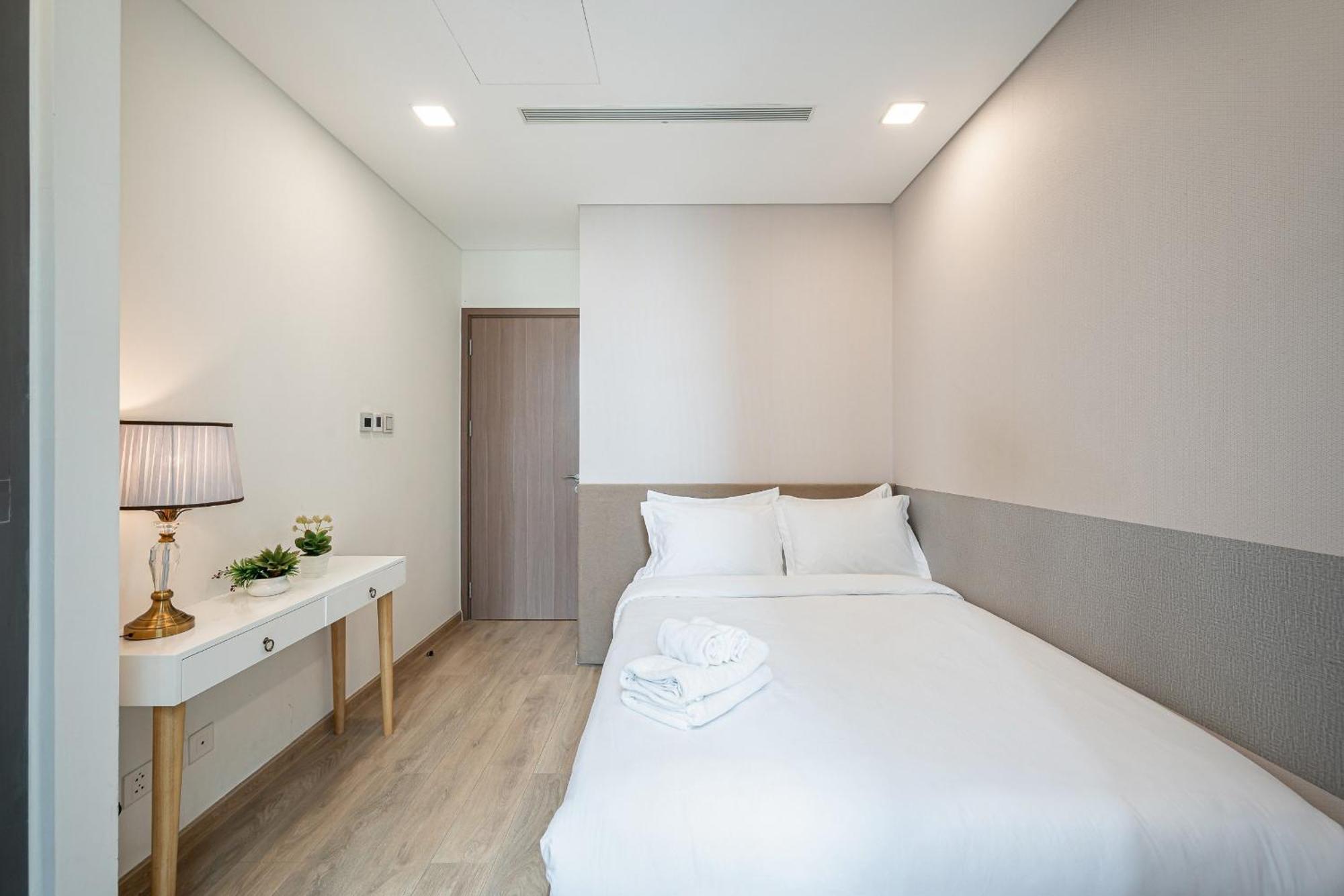 Urban Heights Rentals Landmark 81 ホーチミン市 エクステリア 写真