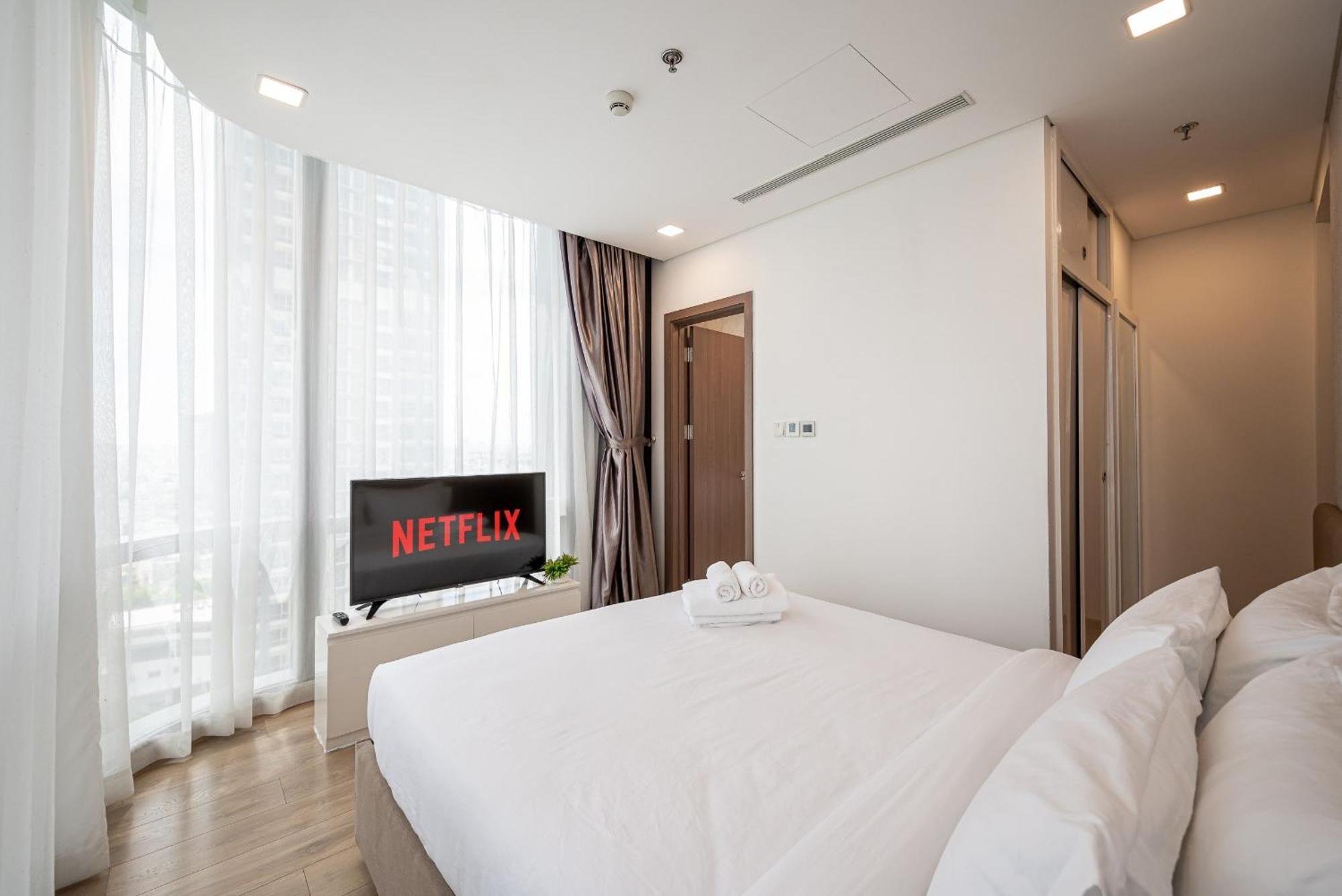 Urban Heights Rentals Landmark 81 ホーチミン市 エクステリア 写真