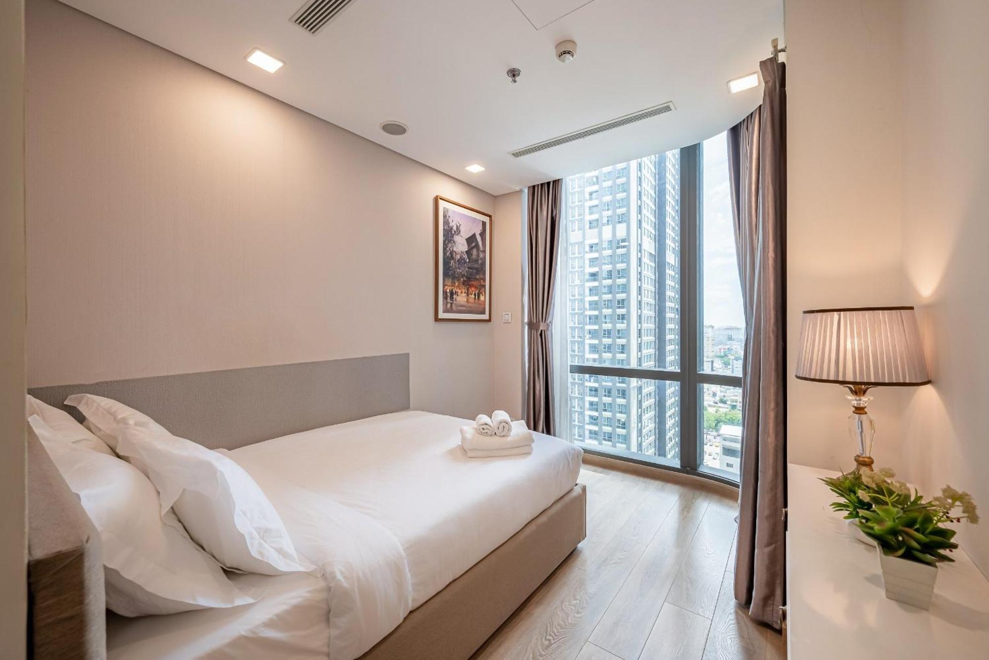 Urban Heights Rentals Landmark 81 ホーチミン市 エクステリア 写真