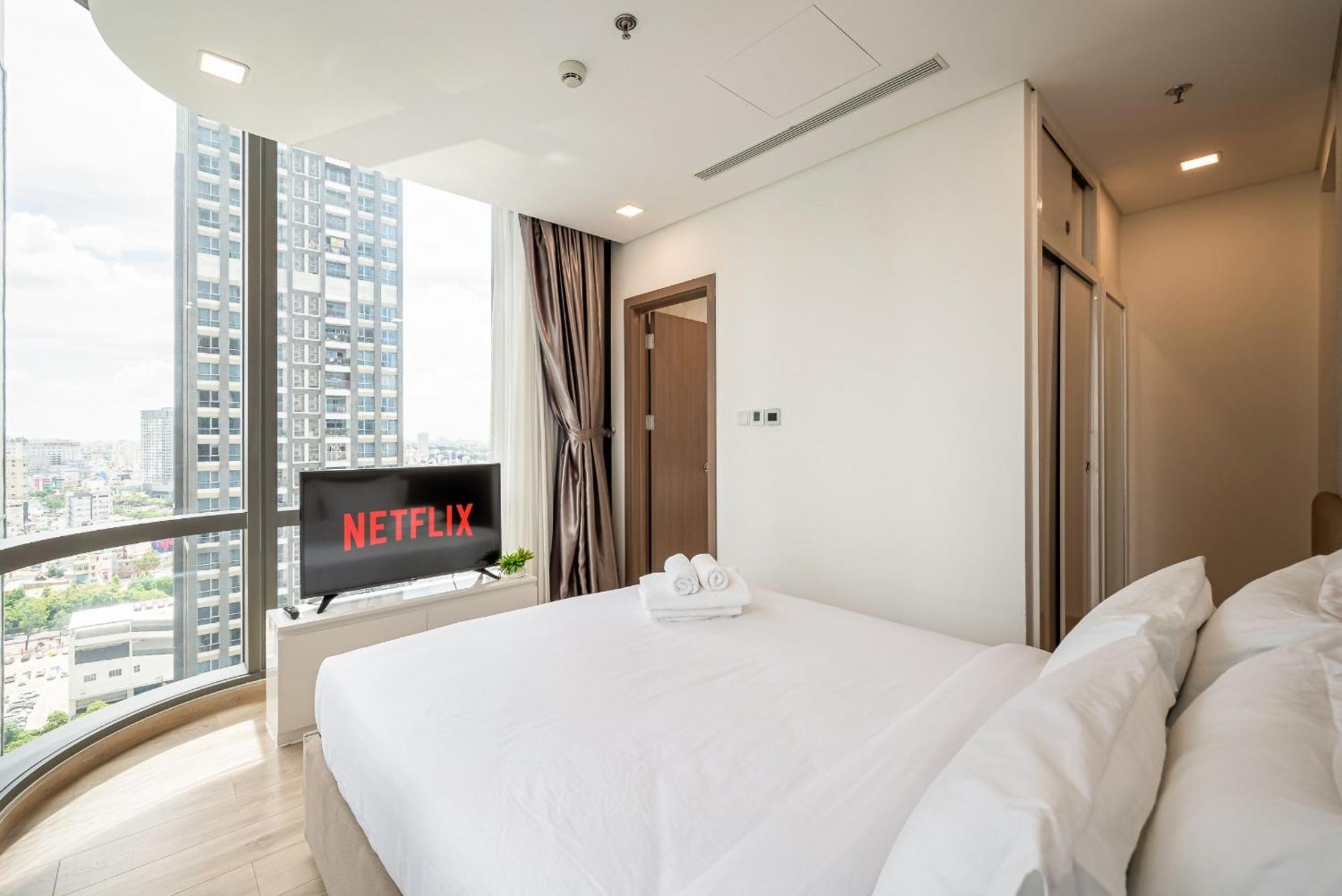 Urban Heights Rentals Landmark 81 ホーチミン市 エクステリア 写真