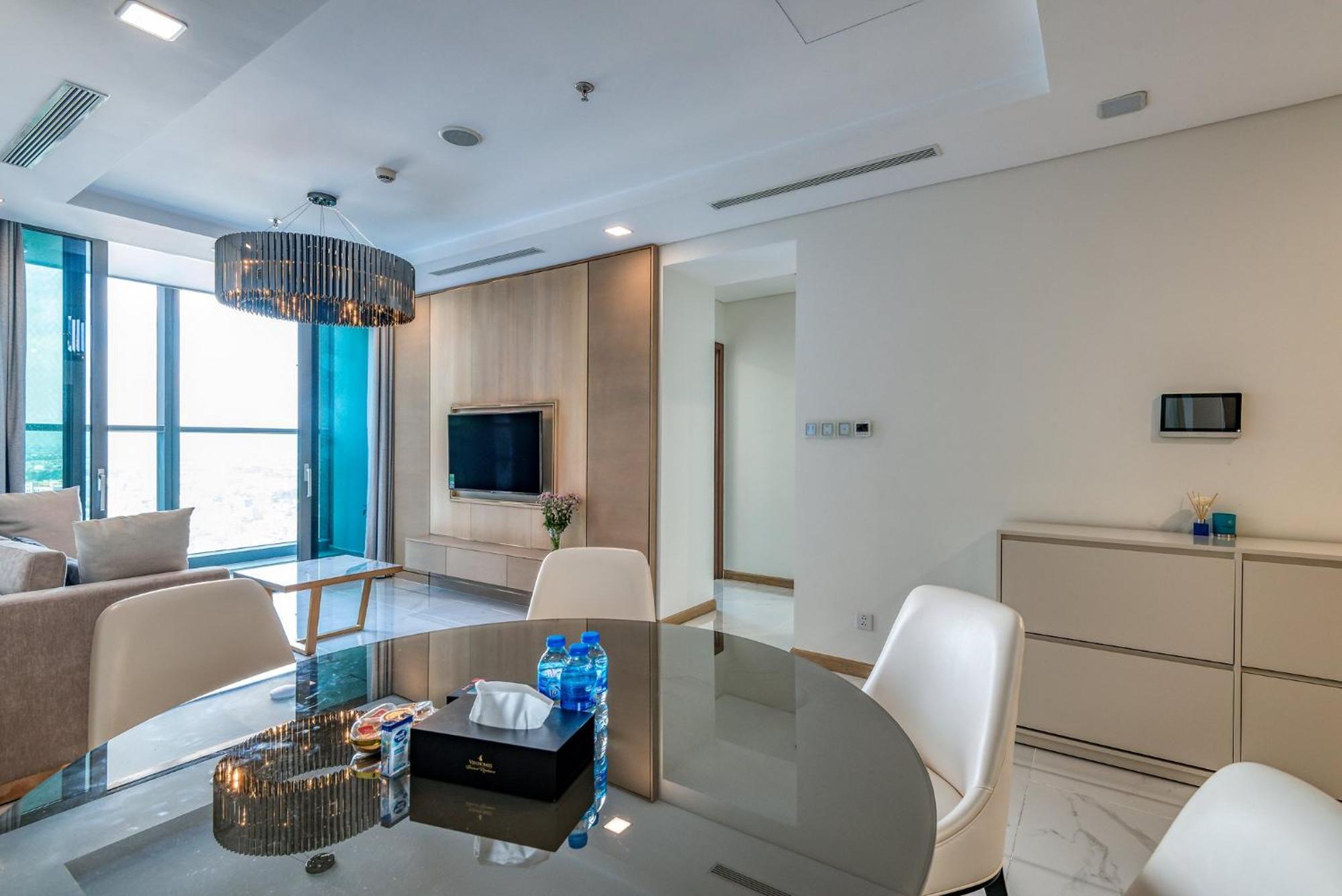 Urban Heights Rentals Landmark 81 ホーチミン市 エクステリア 写真