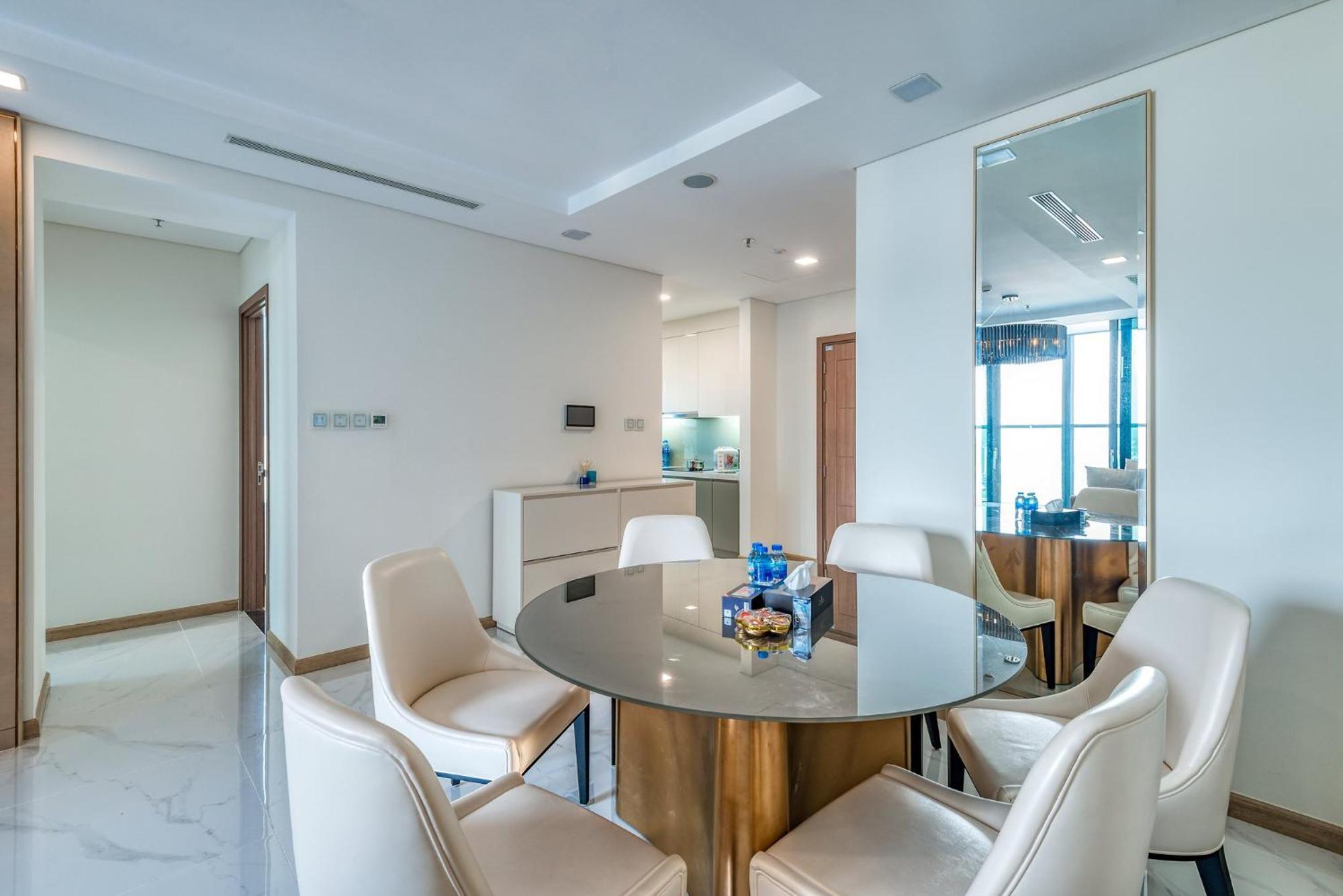 Urban Heights Rentals Landmark 81 ホーチミン市 エクステリア 写真